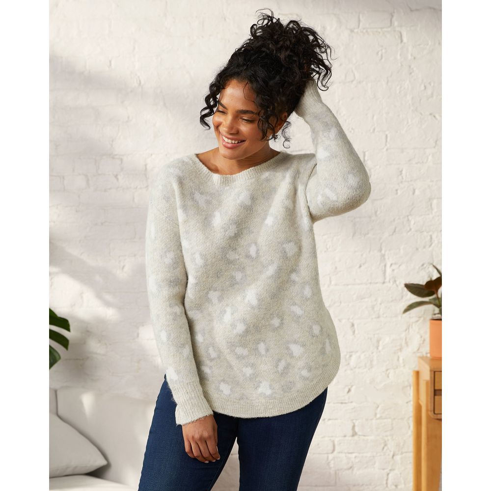 NWT UpWest Women's Leopard Curved Hem Crewneck Sweater